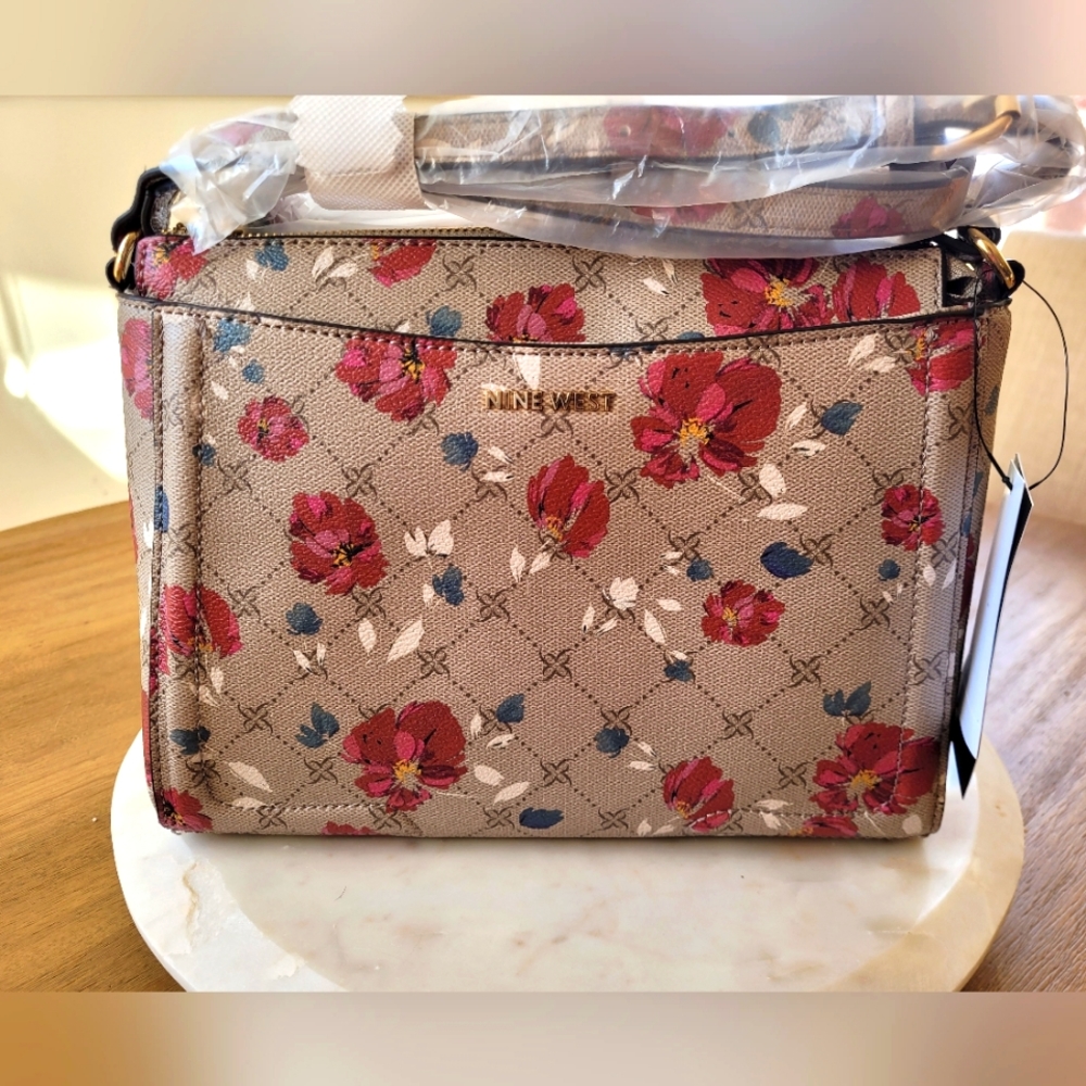 Nine West purse